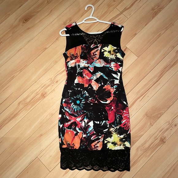 NWT Frank Lyman Colourful Cocktail Dress with Black Lace Detail (Sz 8) - Picture 1 of 11